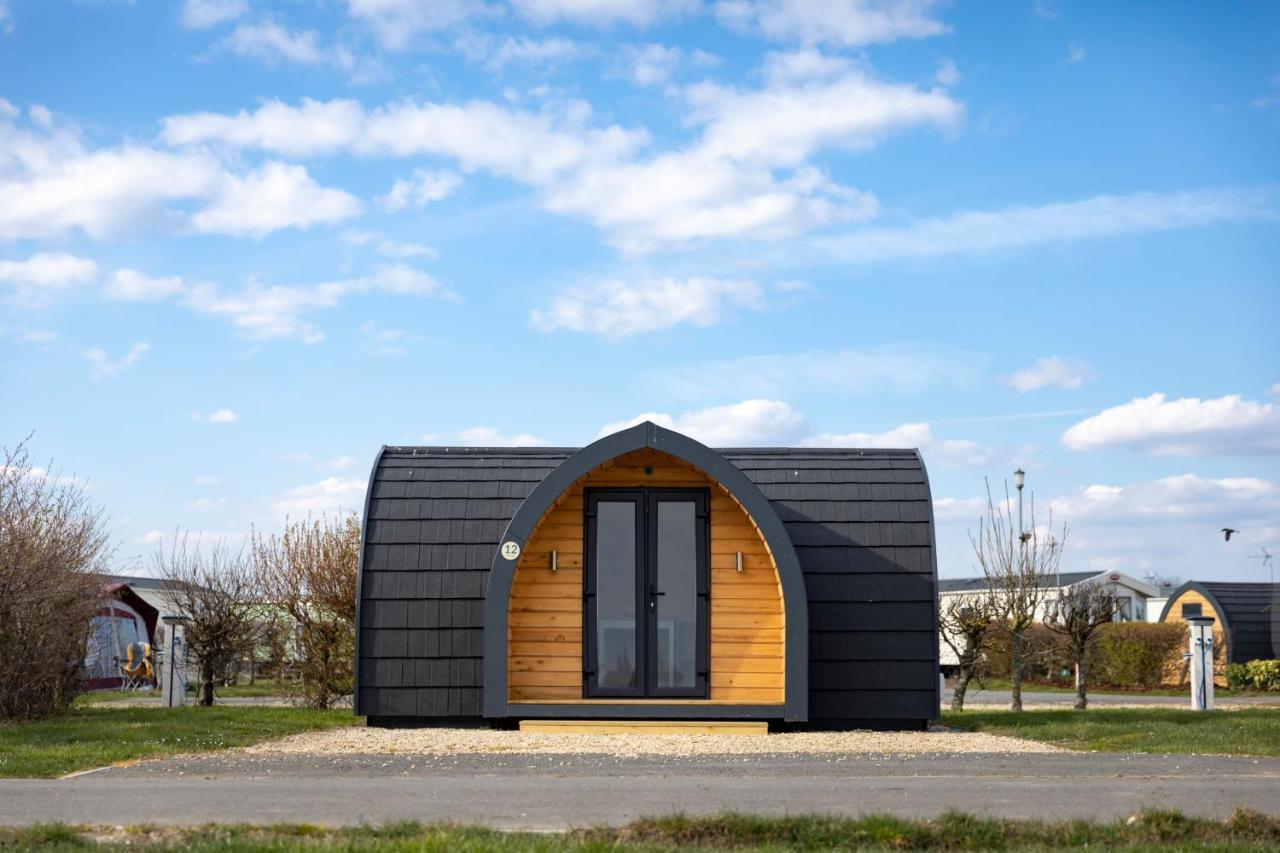 Camping Pods, Dovercourt Holiday Park Hotell Harwich Exteriör bild