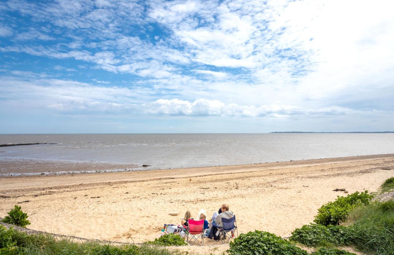 Camping Pods, Dovercourt Holiday Park Hotell Harwich Exteriör bild